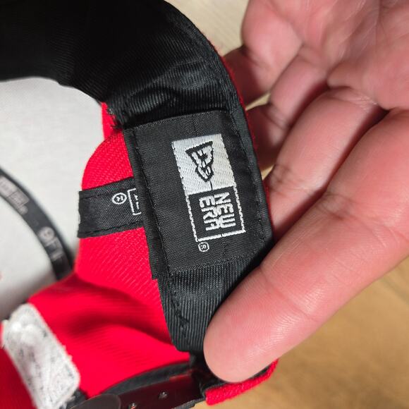 New Era 9Fifty Snapback Miami Heat Hat Red Black NBA Hardwood Classics Cap Strap - Picture 5 of 7